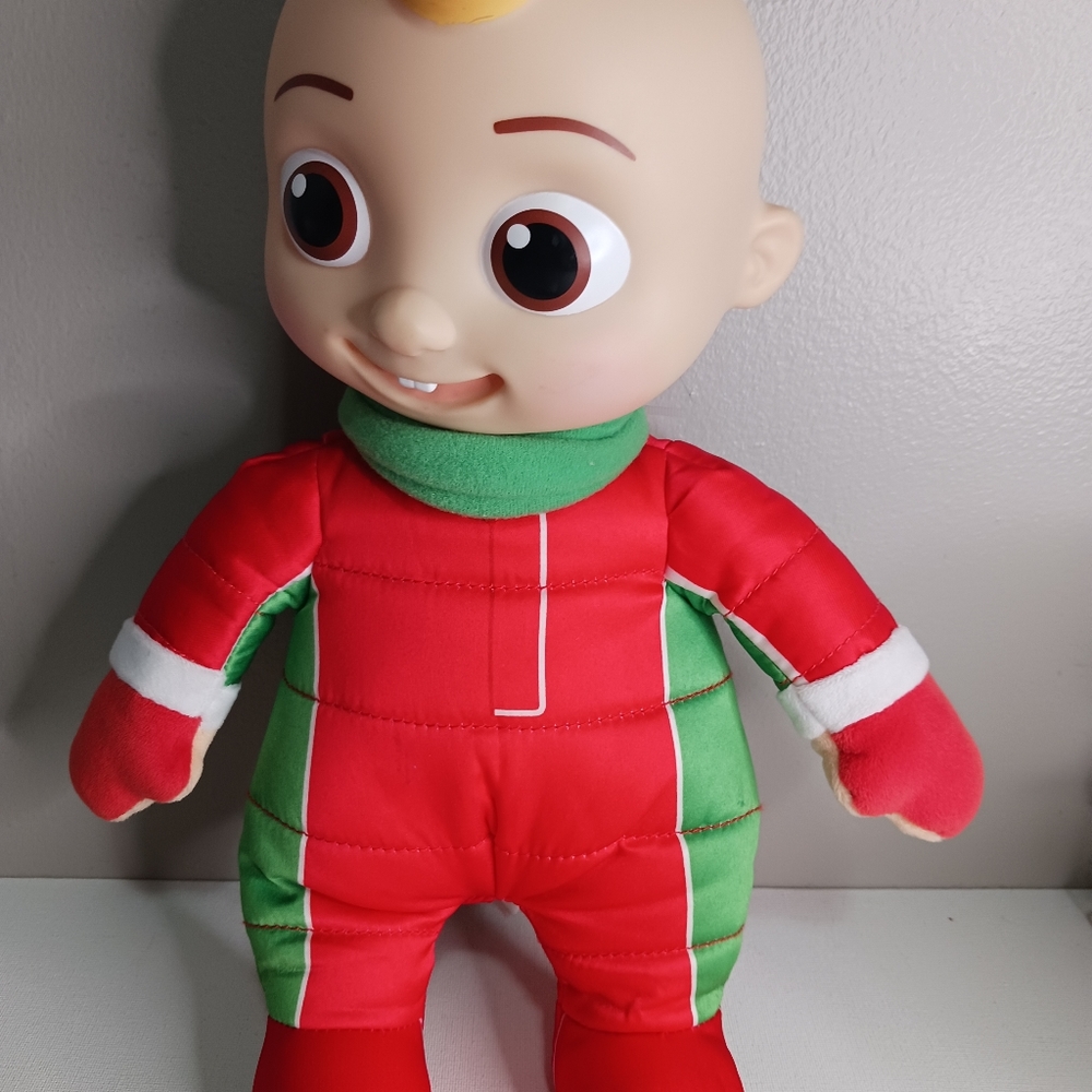 Coco melon Roto Plus hide and go seek in the snow, JJ doll, color green and yell